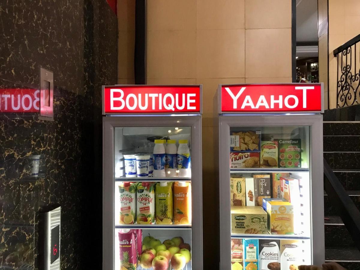 Yaahot Hotel Yaounde Bagian luar foto