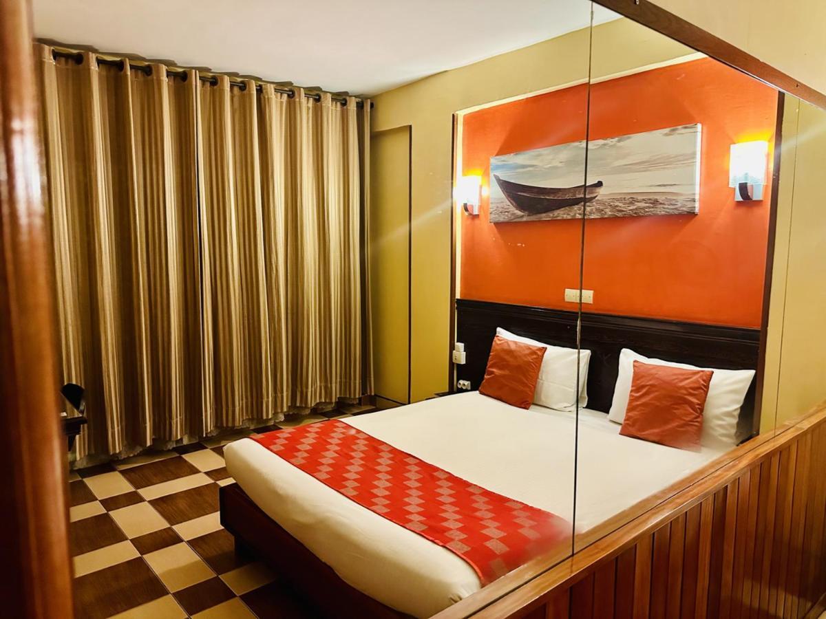 Yaahot Hotel Yaounde Bagian luar foto