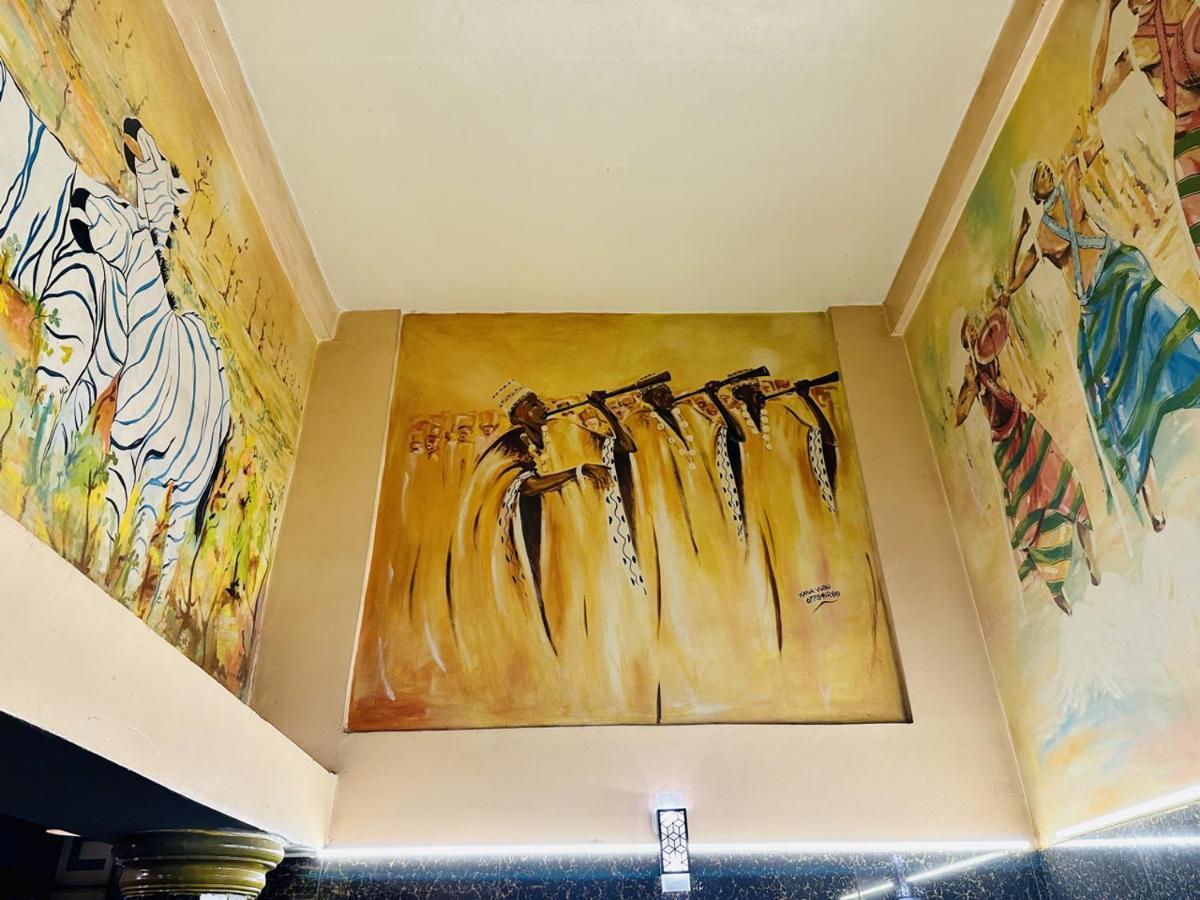 Yaahot Hotel Yaounde Bagian luar foto