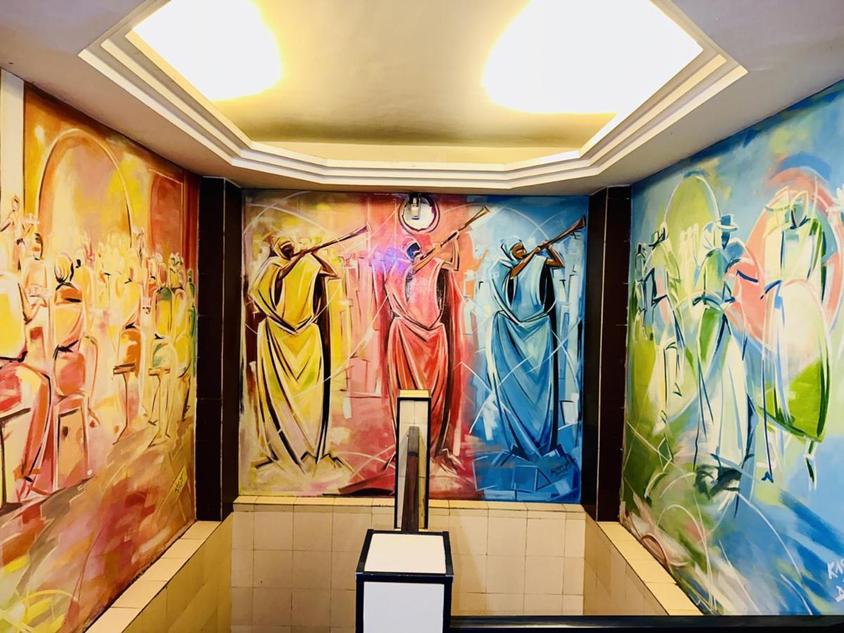 Yaahot Hotel Yaounde Bagian luar foto