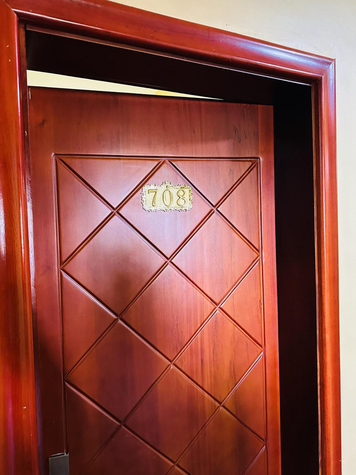 Yaahot Hotel Yaounde Bagian luar foto