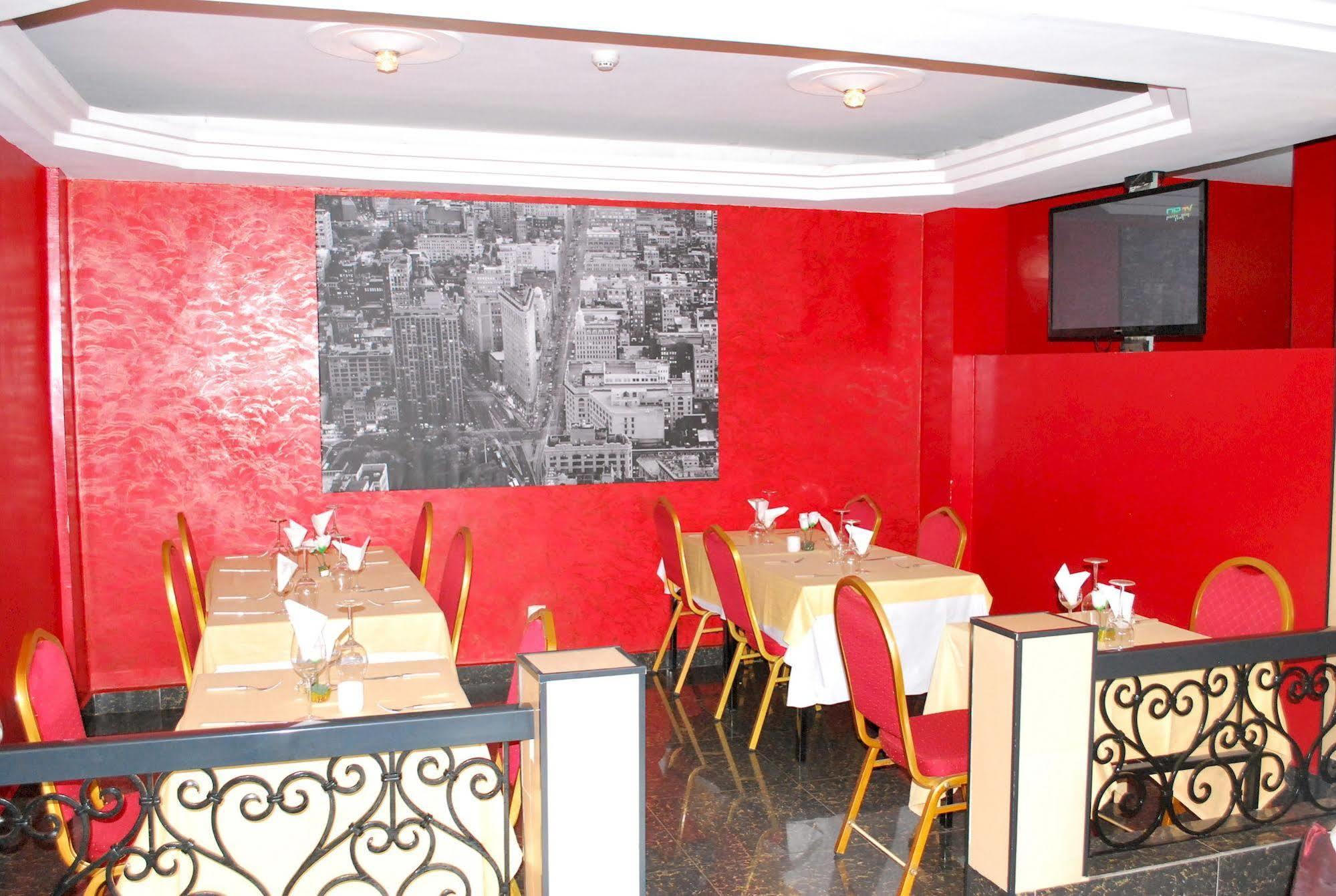 Yaahot Hotel Yaounde Bagian luar foto